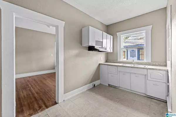 2309 22ND ST ENSLEY, Birmingham, AL 35208