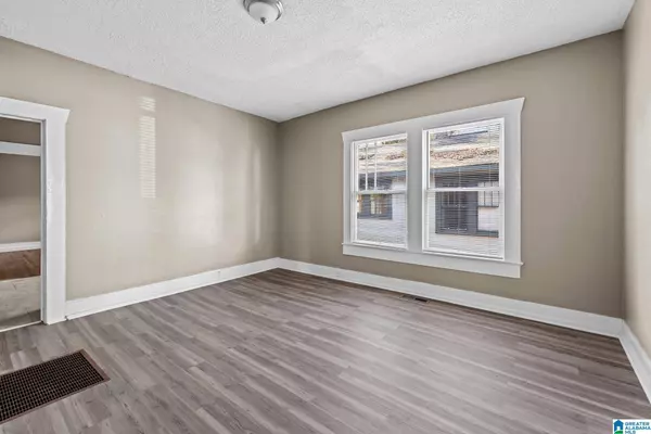 2309 22ND ST ENSLEY, Birmingham, AL 35208