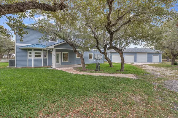 1622 Twelfth ST, Rockport, TX 78382