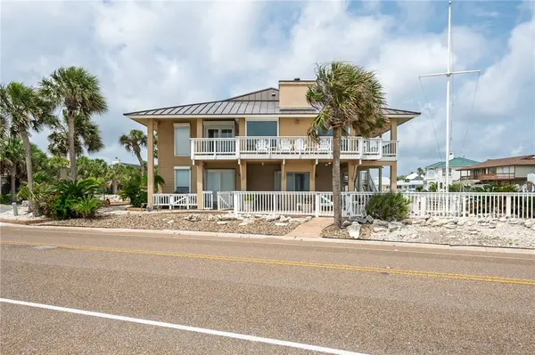 1 Blue Heron DR, Rockport, TX 78382