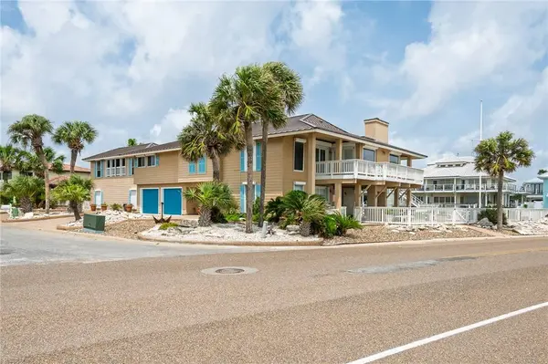 1 Blue Heron DR, Rockport, TX 78382