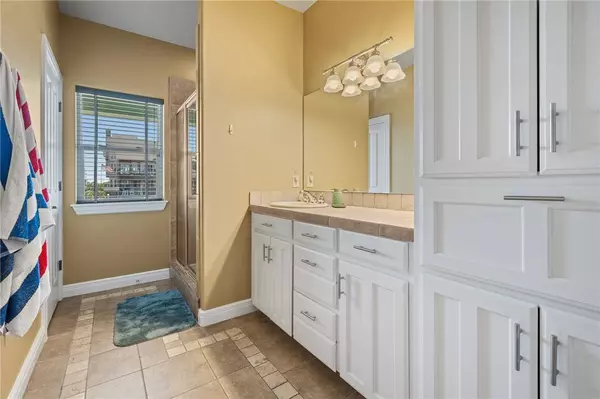 227 Windjammer RD, Rockport, TX 78382