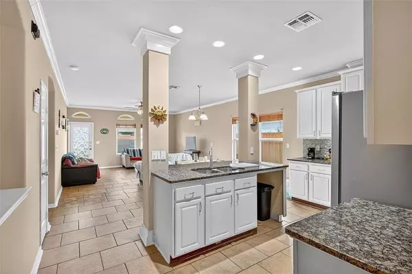 1131 Imperial ST, Portland, TX 78374