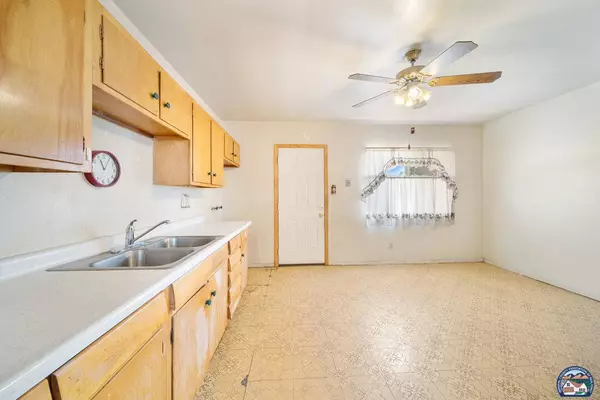 646 Aurora Dr, El Centro, CA 92243