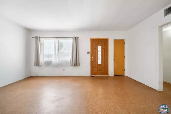 646 Aurora Dr, El Centro, CA 92243