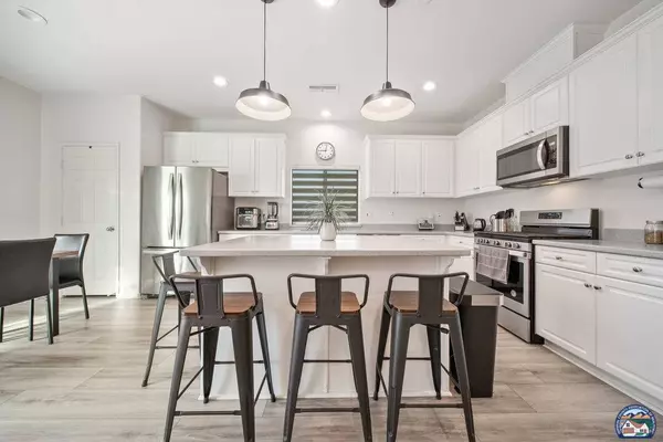 631 Las Villas St, Imperial, CA 92251