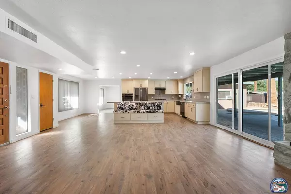 1360 W Evan Hewes Hwy, Seeley, CA 92273