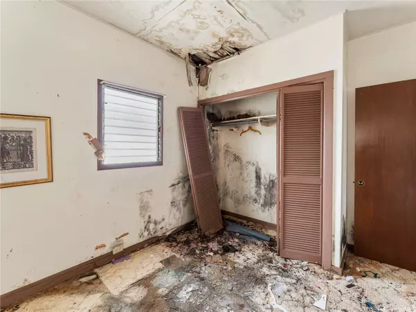 1934 Pauoa RD, Honolulu, HI 96813