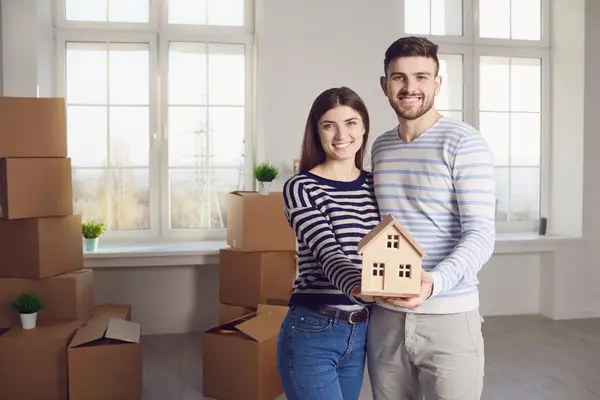 When Is the Best Time to Sell Your Home in Branson? A Seasonal Guide