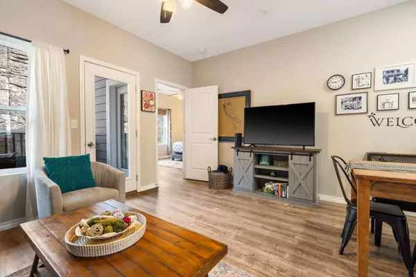 3112 S Vinyards Terrace Parkway #4, Branson, MO 65616