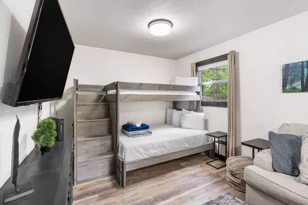 5422 State Hwy 265 #Cottage 6, Branson, MO 65616