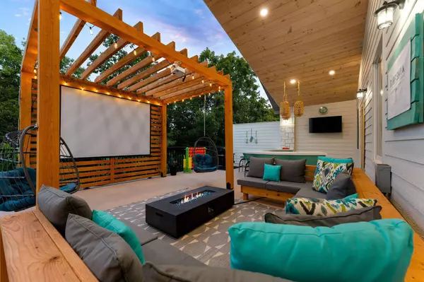 231 Rockwood Lane, Indian Point, MO 65616