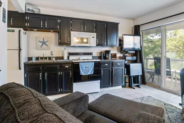 91 Wheelhouse Circle #21, Lake Ozark, MO 65049