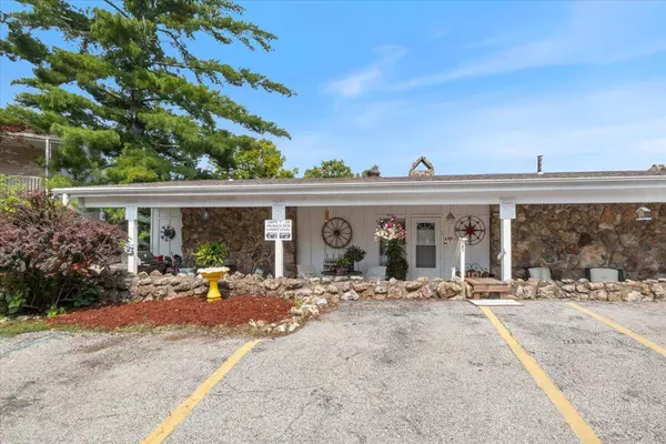 91 Wheelhouse Circle #21, Lake Ozark, MO 65049