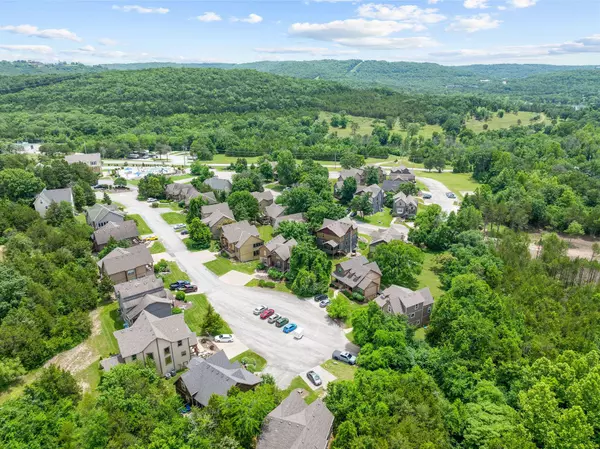 208 Streamside Drive #25, Hollister, MO 65672