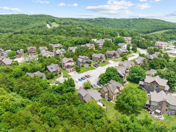 208 Streamside Drive #25, Hollister, MO 65672