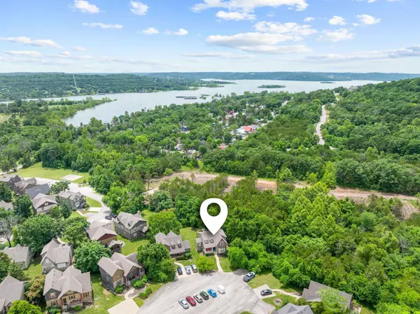 208 Streamside Drive #25, Hollister, MO 65672