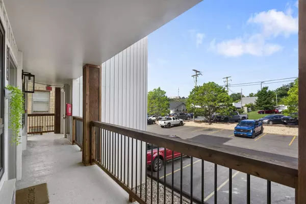 405 Veterans Boulevard #212, Branson, MO 65616