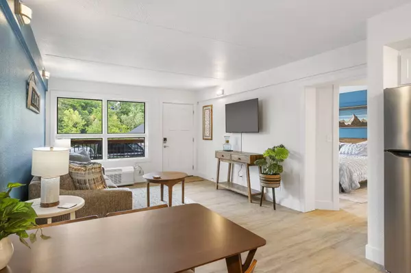 405 Veterans Boulevard #108, Branson, MO 65616