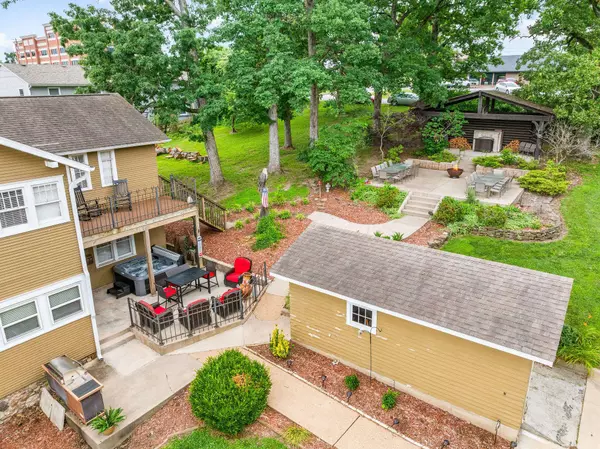 120 N 4th Street, Branson, MO 65616