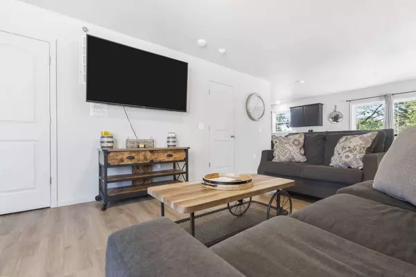 306 W College Street, Branson, MO 65616