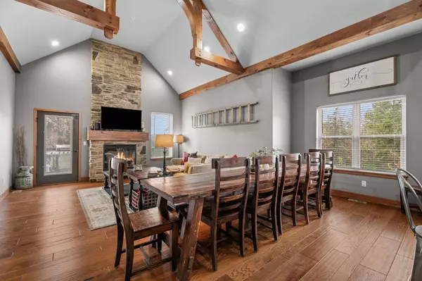 225 Foggy Bay Lane, Hollister, MO 65672