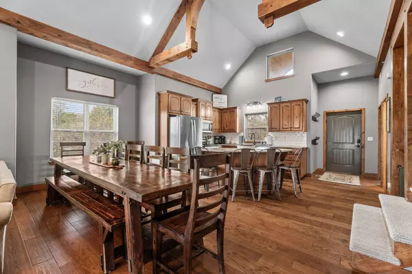 225 Foggy Bay Lane, Hollister, MO 65672