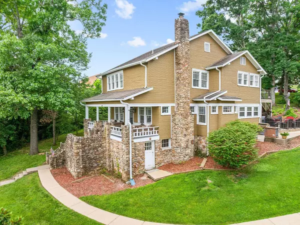 120 N 4th Street, Branson, MO 65616