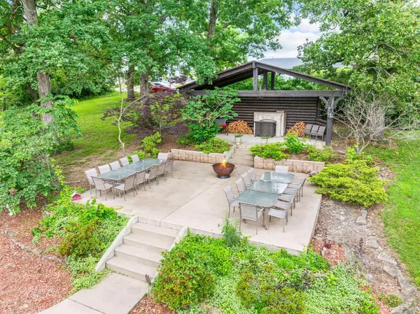 120 N 4th Street, Branson, MO 65616