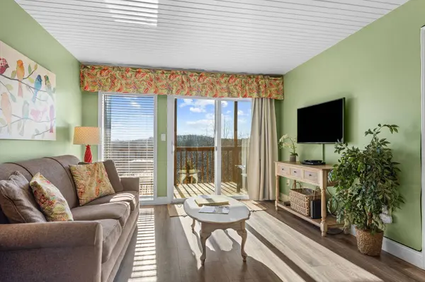 388 Notch Lane #8, Branson West, MO 65737