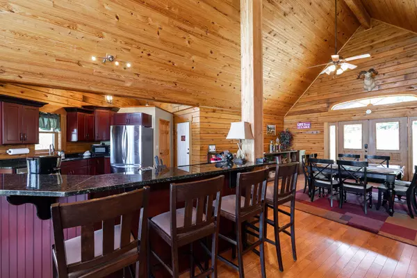 963 Hallie Drive, Blue Eye, MO 65611