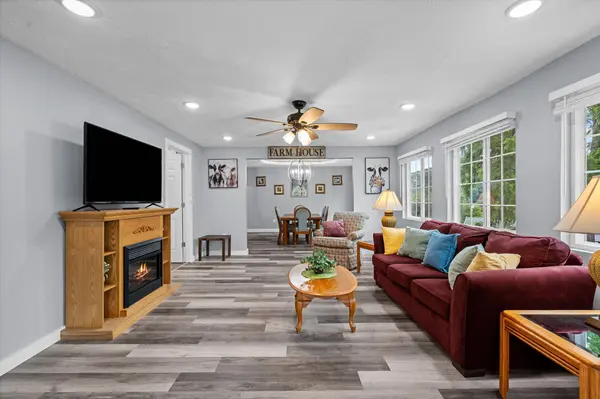 177 Benton Avenue, Rockaway Beach, MO 65740