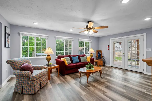 177 Benton Avenue, Rockaway Beach, MO 65740