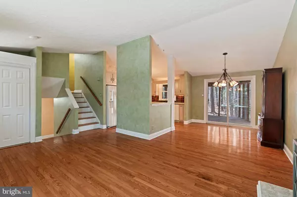 1 HADDON CT W, Marlton, NJ 08053