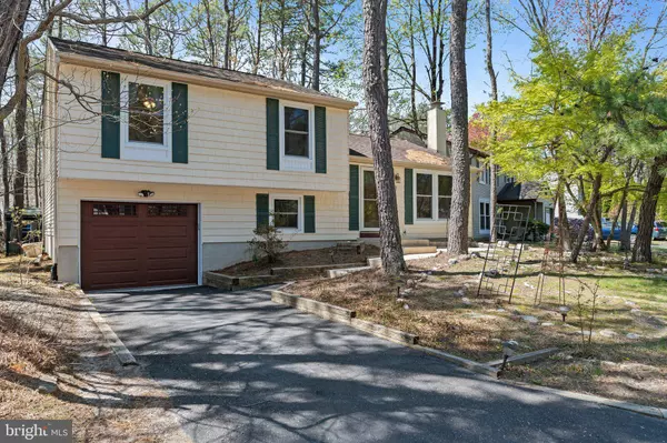 1 HADDON CT W, Marlton, NJ 08053