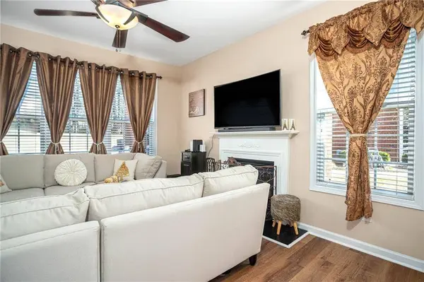 988 Treymont WAY, Lawrenceville, GA 30045