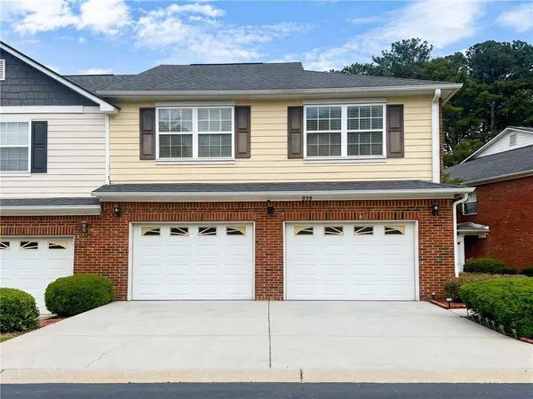 988 Treymont WAY