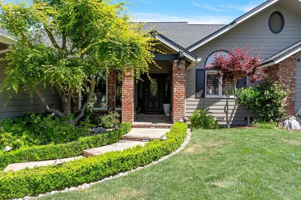 1517 W Fir AVE, Fresno, CA 93711