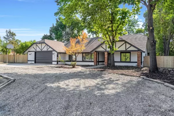 6820 N Locan AVE, Clovis, CA 93619