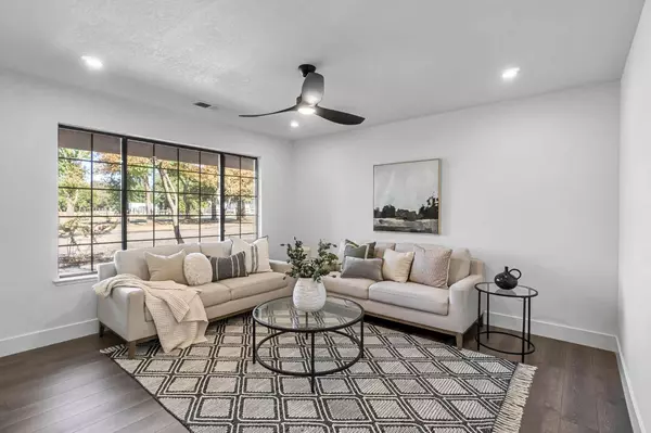 6820 N Locan AVE, Clovis, CA 93619