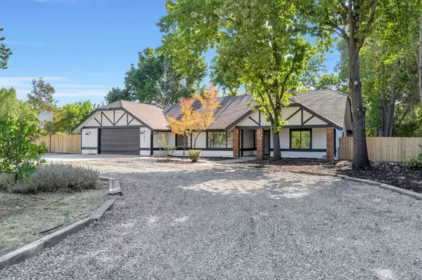 6820 N Locan AVE, Clovis, CA 93619