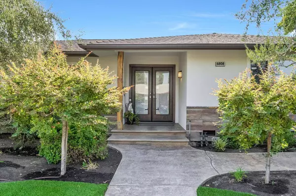 6808 N Woodrow AVE, Fresno, CA 93710