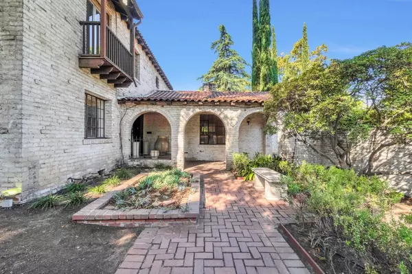 666 E Carmen AVE, Fresno, CA 93728