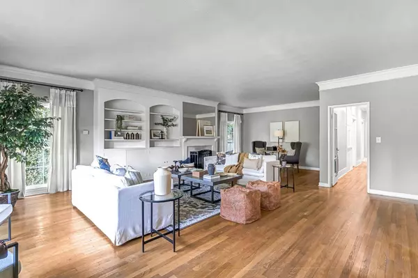 721 E Home AVE, Fresno, CA 93728