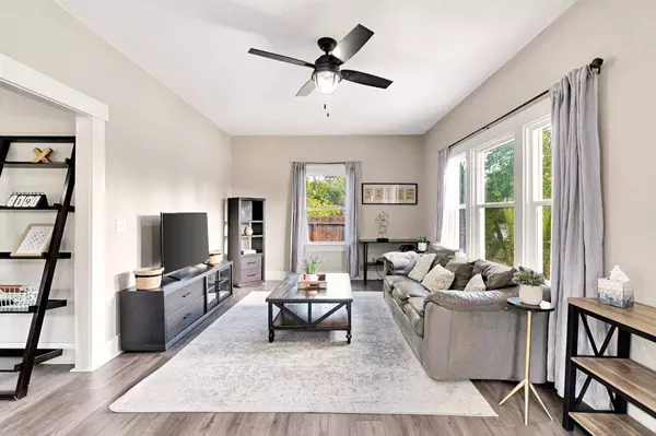 1355 N Roosevelt AVE, Fresno, CA 93728