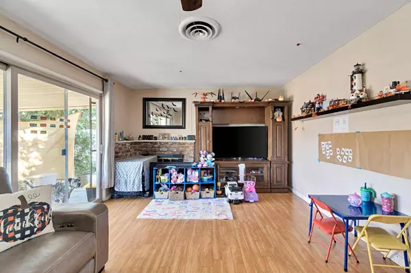 3836 E Richert AVE, Fresno, CA 93726