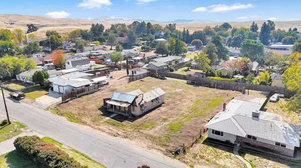 3937 E Marcus AVE, Friant, CA 93626