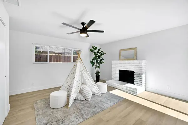 4127 E Grant AVE, Fresno, CA 93702