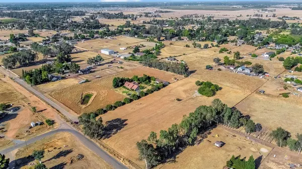 10785 N Burgan AVE, Clovis, CA 93619