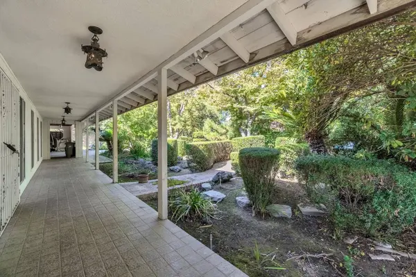 824 E Buckingham WAY, Fresno, CA 93704